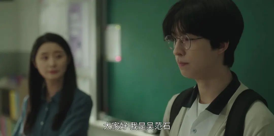 扇耳光连踹三脚,扇巴掌却踢人一脚