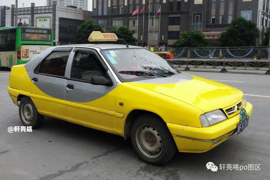 三厢神龙富康988有多重,2006款神龙富康1.4