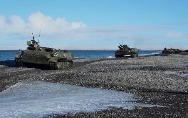 我国逐渐富裕，是不是可以从俄罗斯手中，把割让的外东北买回来！