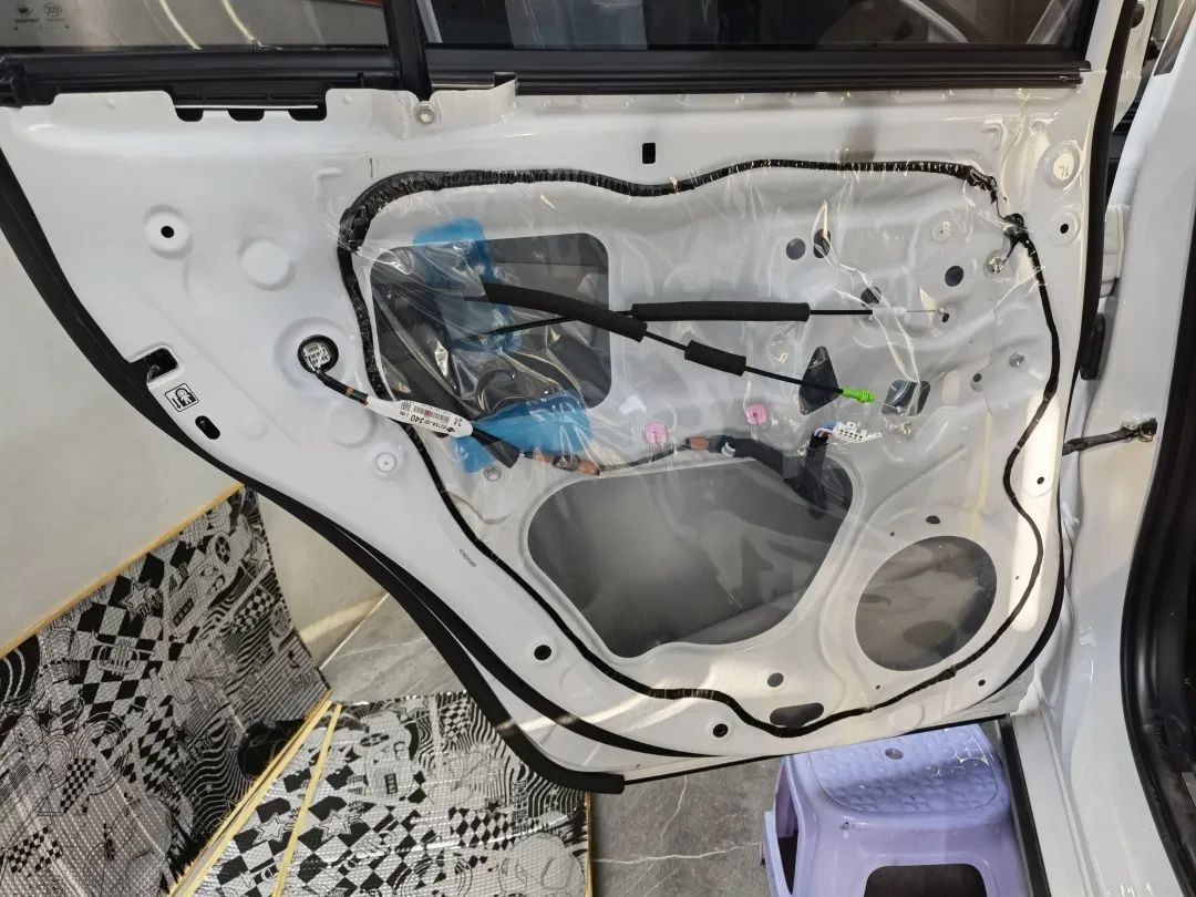 丰田致炫四门隔音,丰田致炫四门隔音教程