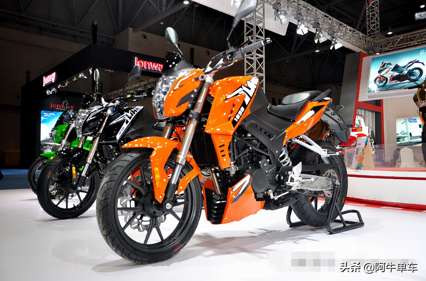 嘉爵800和本田cb650r,嘉爵800和cb650r对比