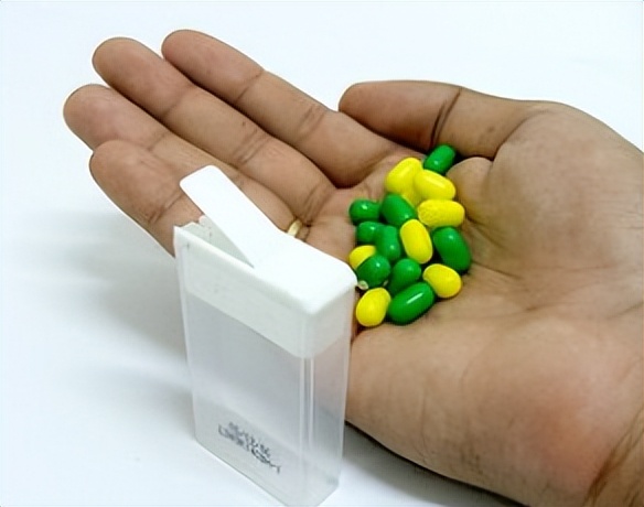 药可以嚼着吃吗,药可以放在胶囊里吗