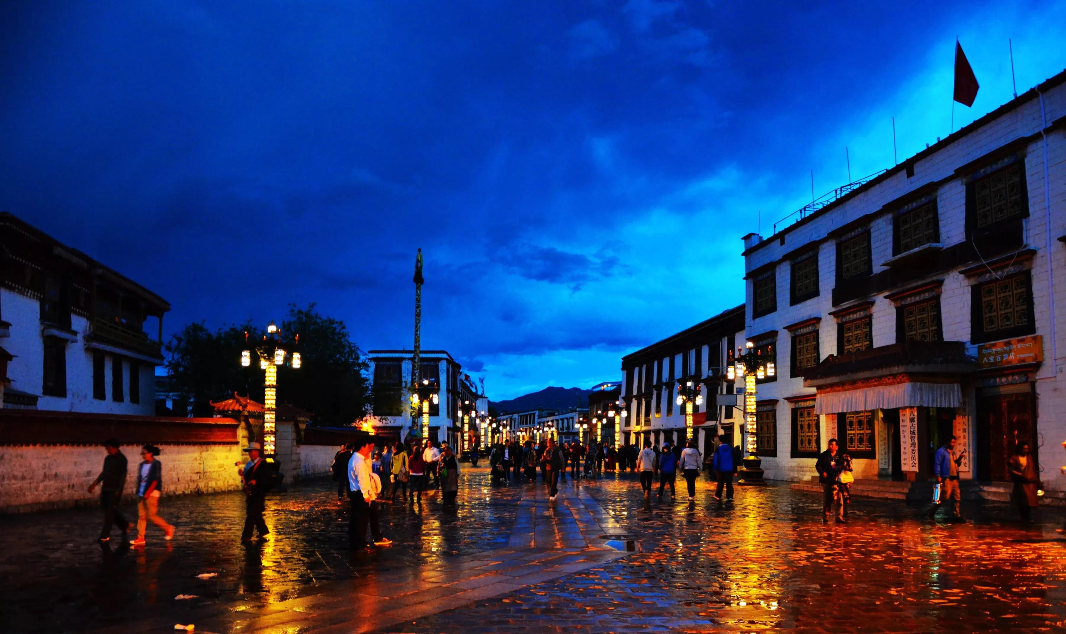 西藏无人区旅游攻略,2021西藏必火的7个旅行地此生必去