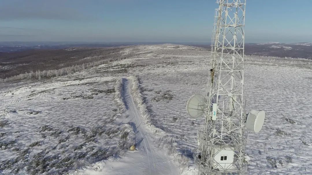 额尔古纳奇人之高擎青春火炬的柴瑞峰