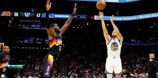 名嘴点评库里高难度三分绝杀太阳,34分超级大逆转湖人掀翻开拓者