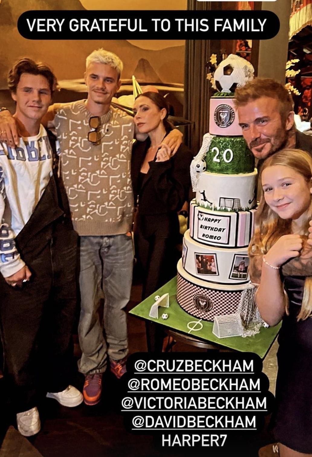 家庭矛盾激化，贝克汉姆全家为次子庆生，大合影中独缺大哥大嫂