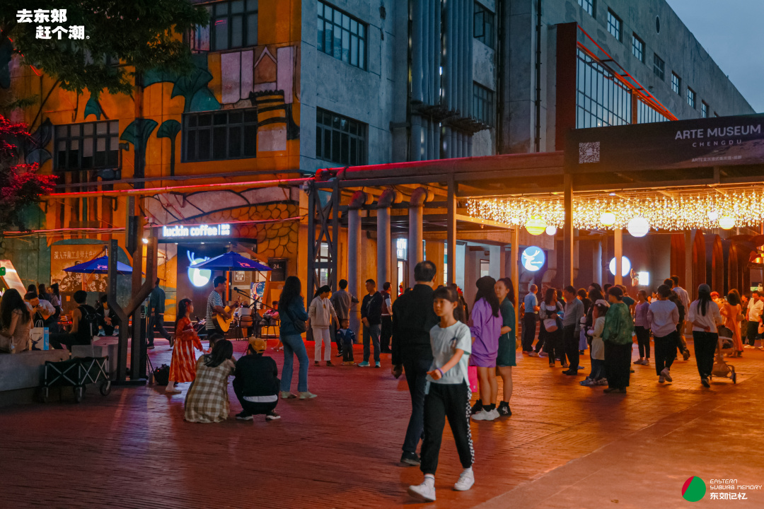 这场万人赶潮盛会,泰酷辣!