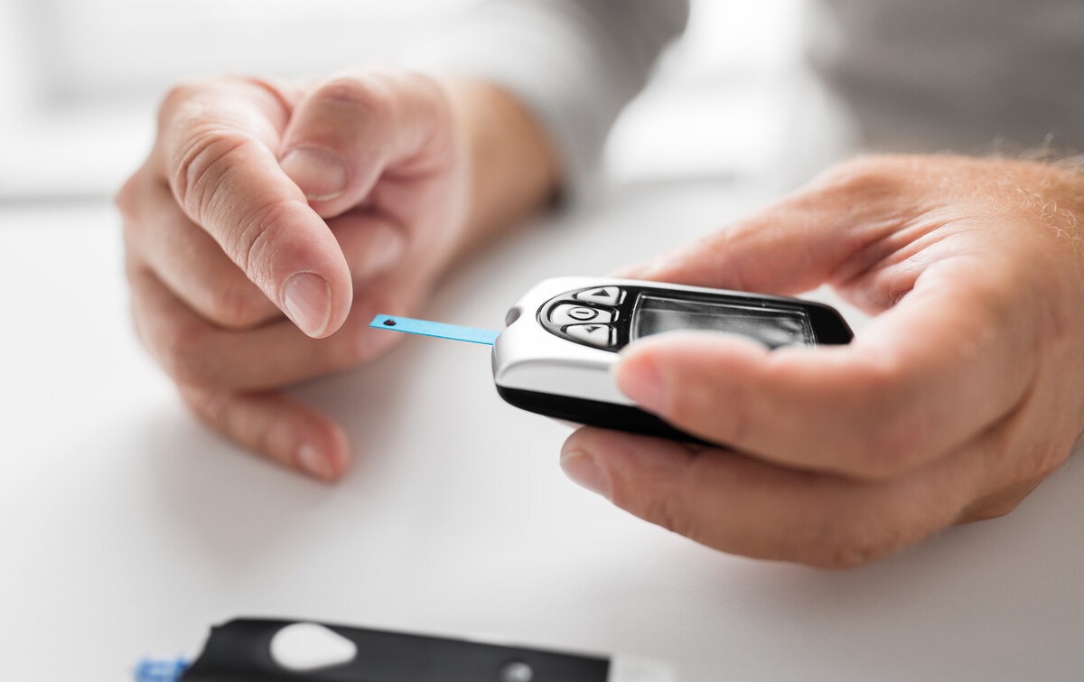 老年人身上总发痒咋回事,老年人身体发痒是什么病的前兆