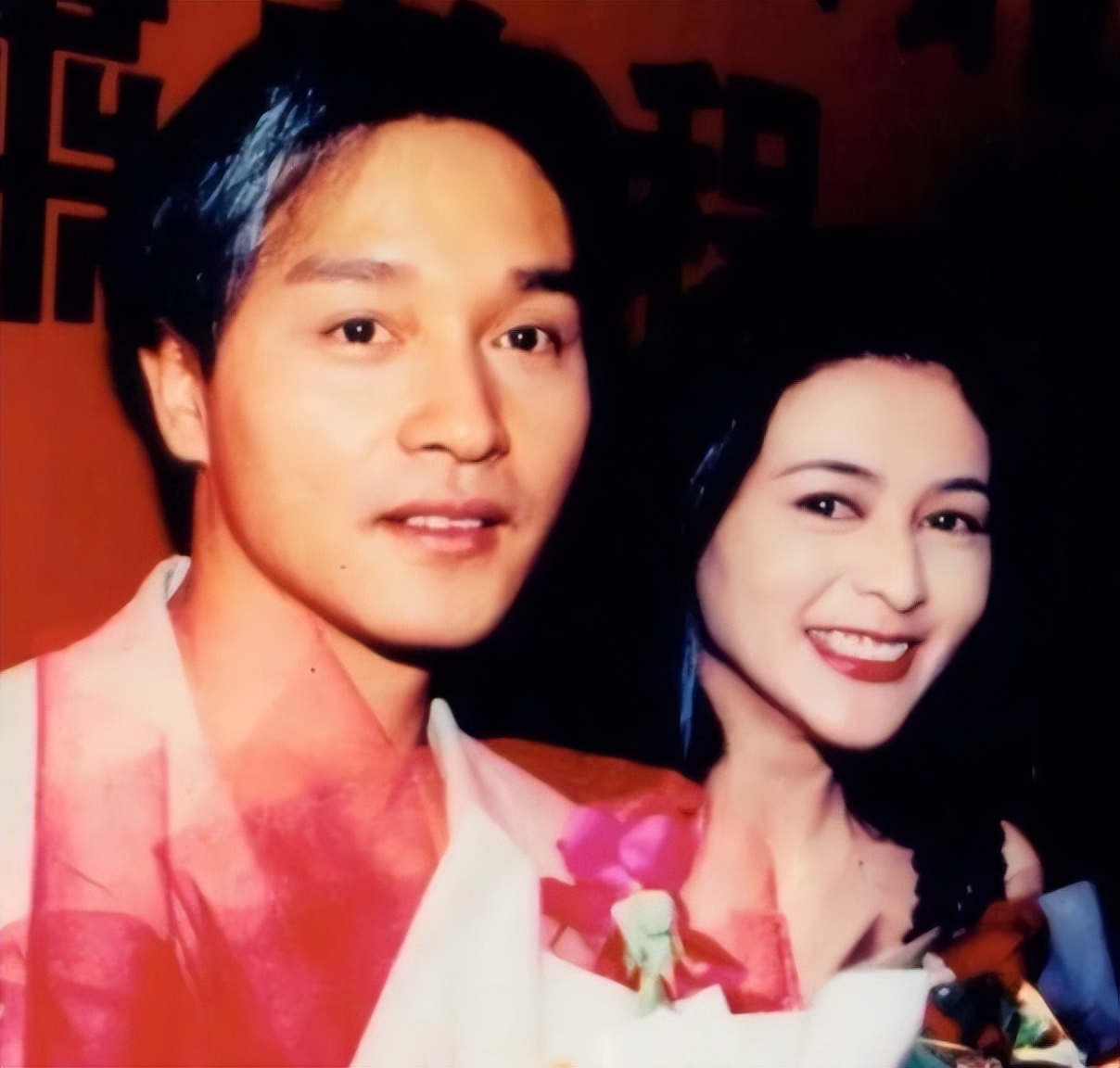 关之琳以往的几段恋情 (关之琳一共有几次婚姻)