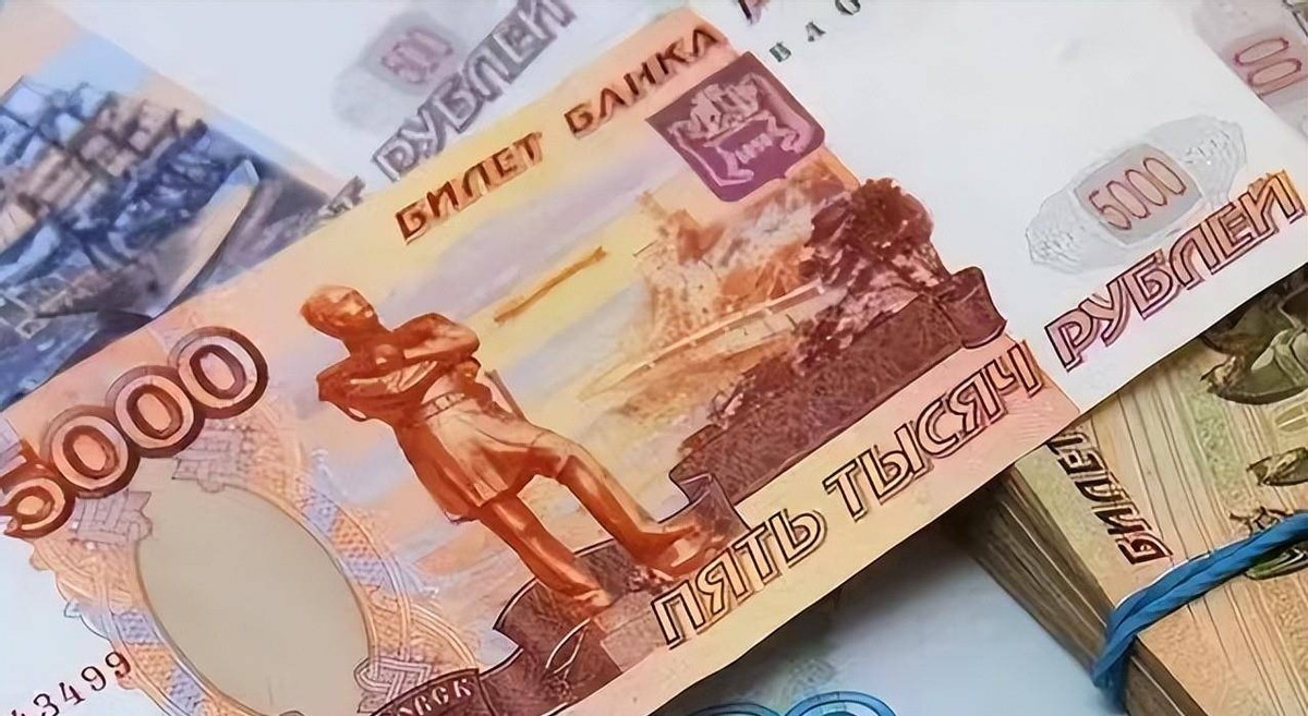 乌克兰遭背后“捅刀”：美国偷偷用卢布结算，北约劝乌割地求和