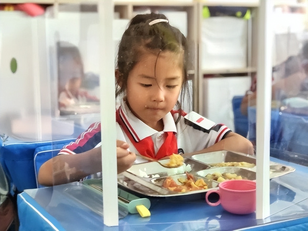 快乐“去上学”幸福“小时光”大连市甘井子区实验小学辛博街校区