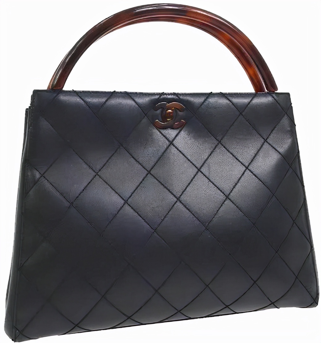 看完了Chanel富贵儿玳瑁，我默默放下了手中的皮质金链...