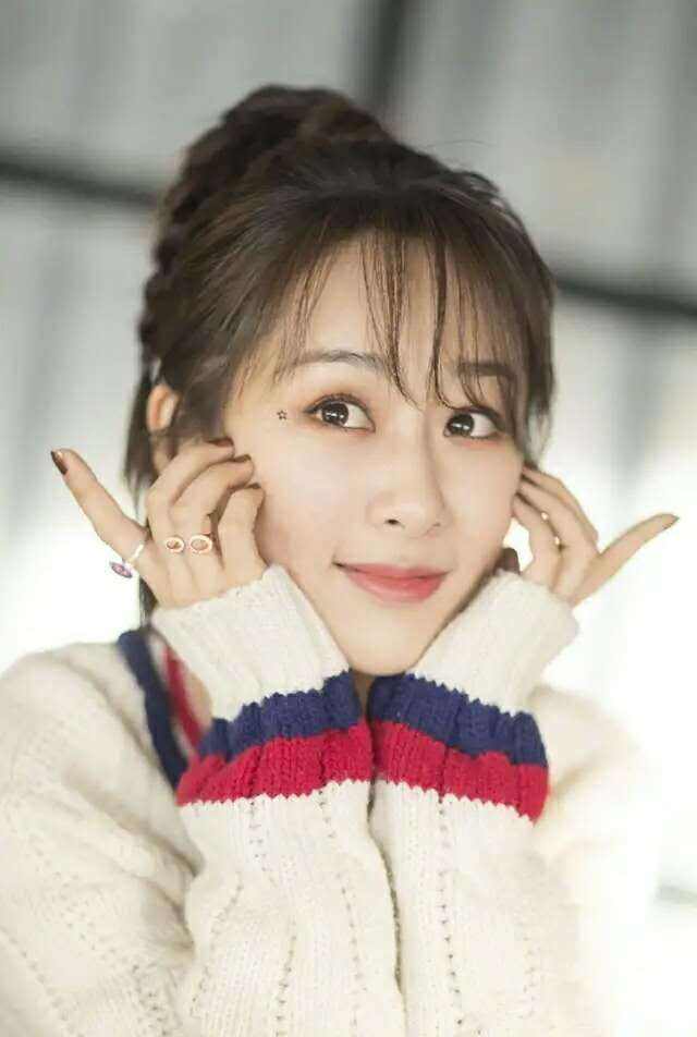 92年的迪丽热巴杨紫周冬雨,90后小花杨紫迪丽热巴周冬雨