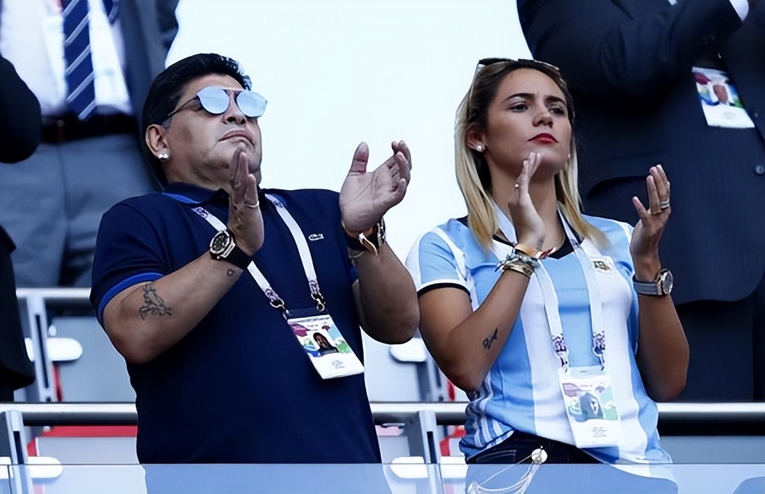 马拉多纳感情史,马拉多纳爱情故事