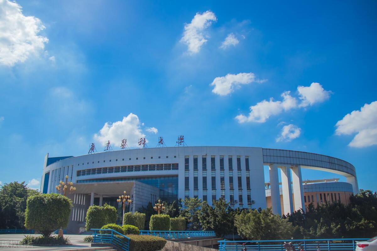 广州广药和佛山广药同是一家吗,广东医科大学和广州医科大学是一家吗