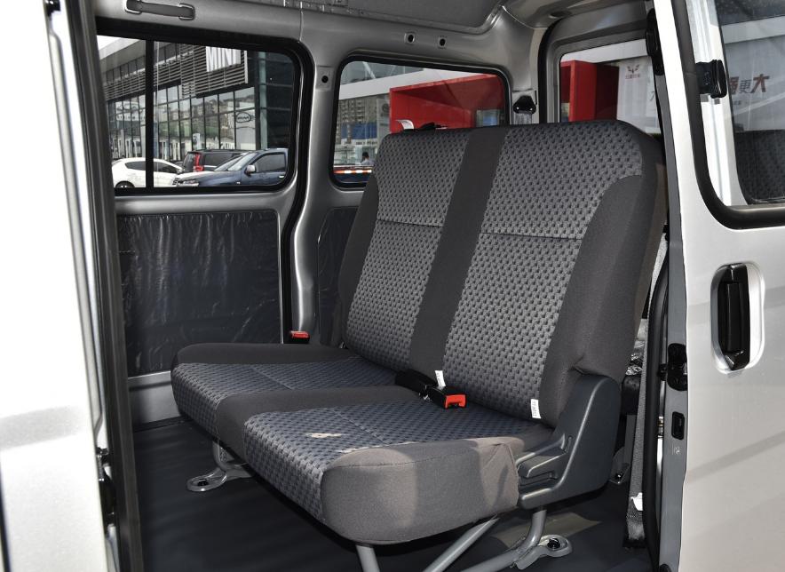 3万五菱之光家用,3万多的五菱