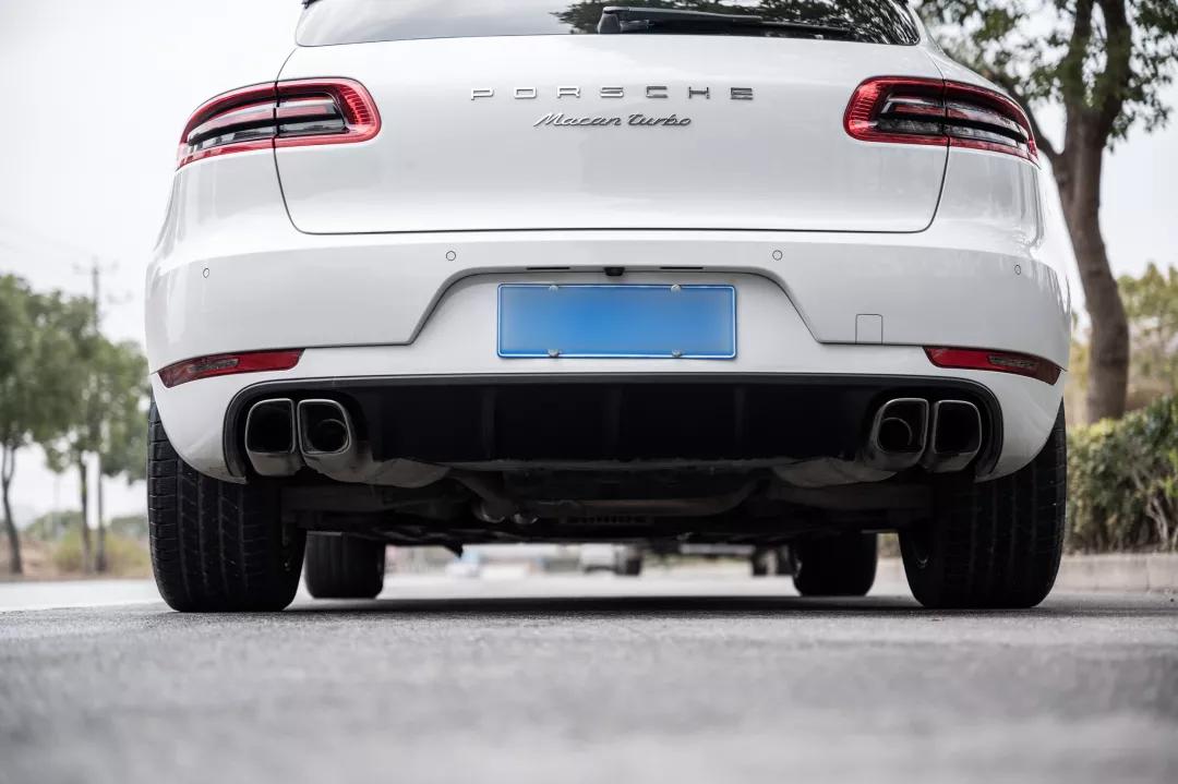 macan turbo二手车多少钱 (macan turbo 3.6t优缺点)