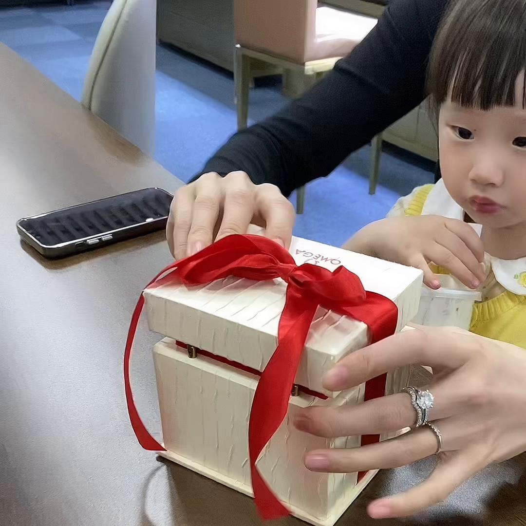 今日好物分享，35000回收两块名表！大家觉得是赚是亏...