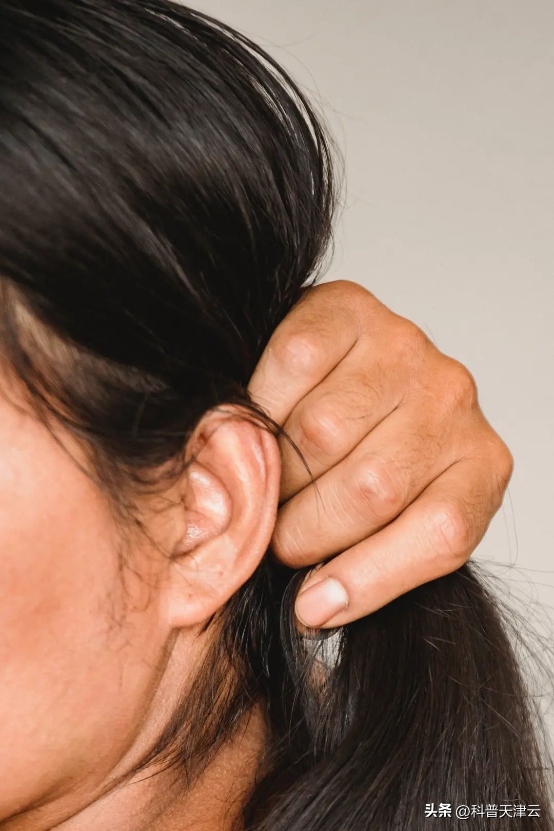 你了解你的指甲吗？如何正确地修剪指甲呢？