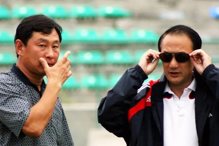 属下违抗少主命令被责罚,属下违抗太子命令被责罚