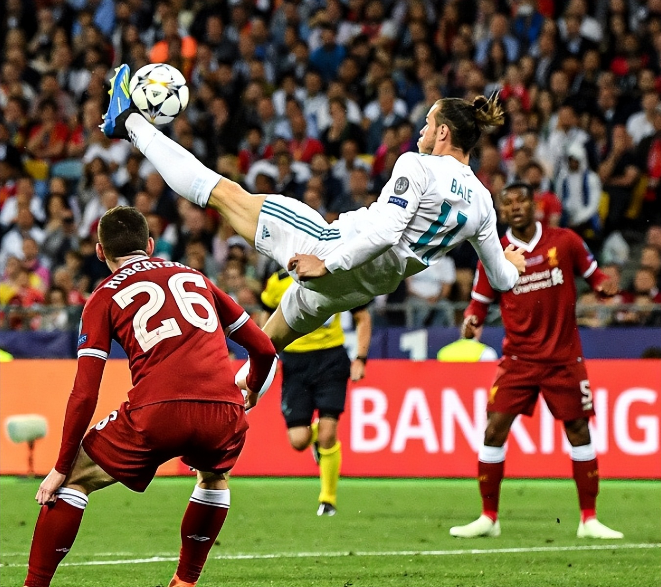 欧冠最佳梅西c罗对比,贝尔c罗倒钩对比