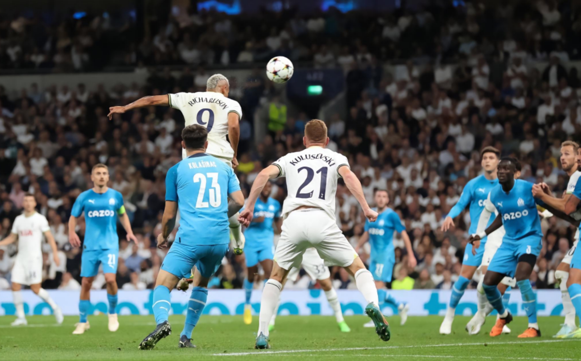 足坛狂欢一夜,英超疯狂一夜