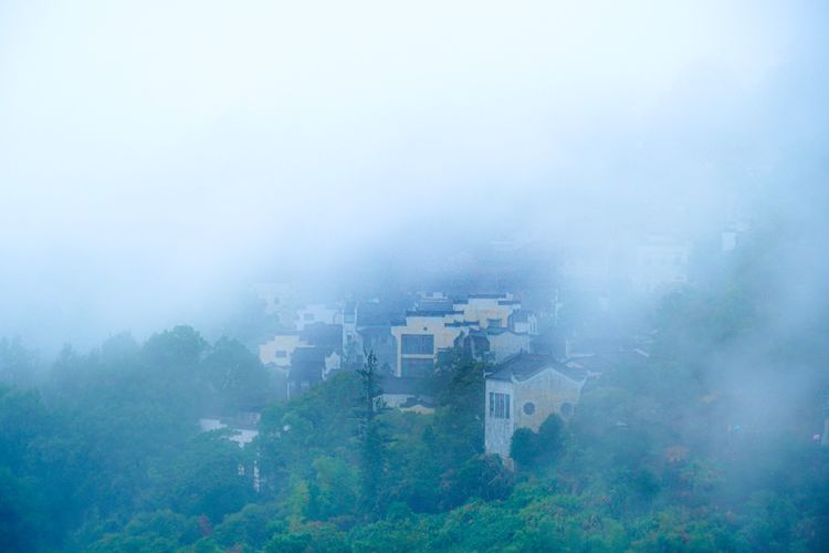 贫穷落后的小山村逆袭,靠旅游致富的古村落