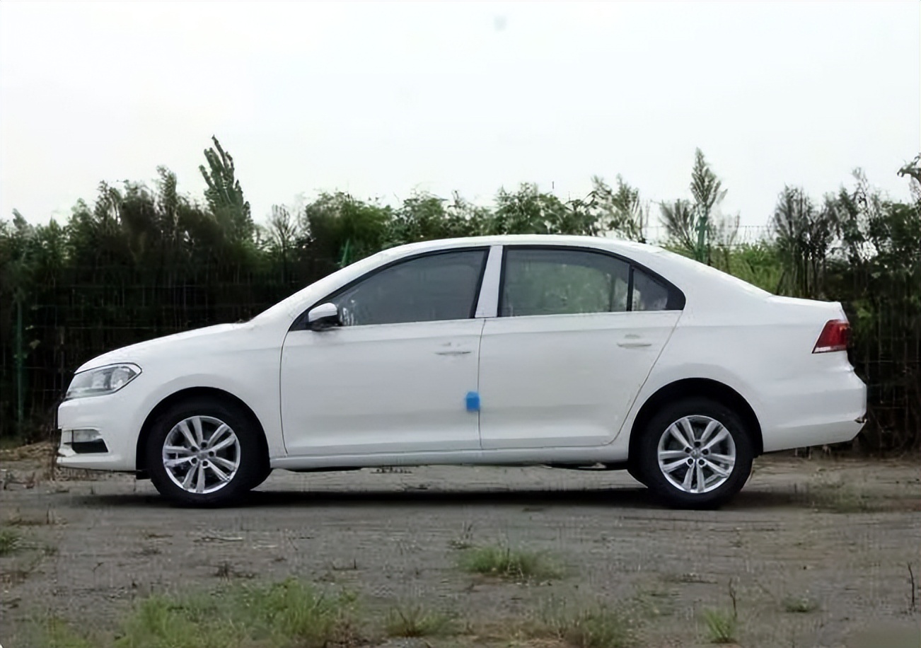 为什么40多岁的人买10万左右的车,为什么中年人买了十几万的车