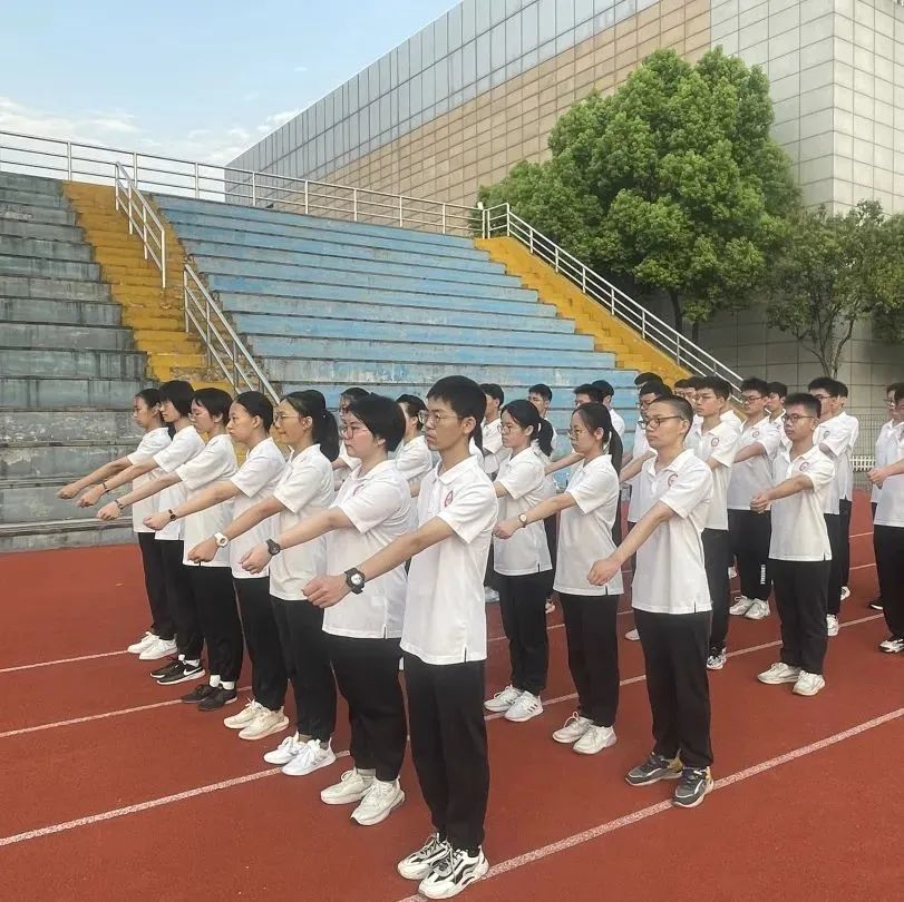 高标准军训,威武霸气的军训