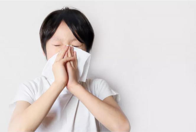 半夜过敏性鼻炎鼻塞流鼻涕怎么办,过敏性鼻炎流鼻涕鼻塞推拿
