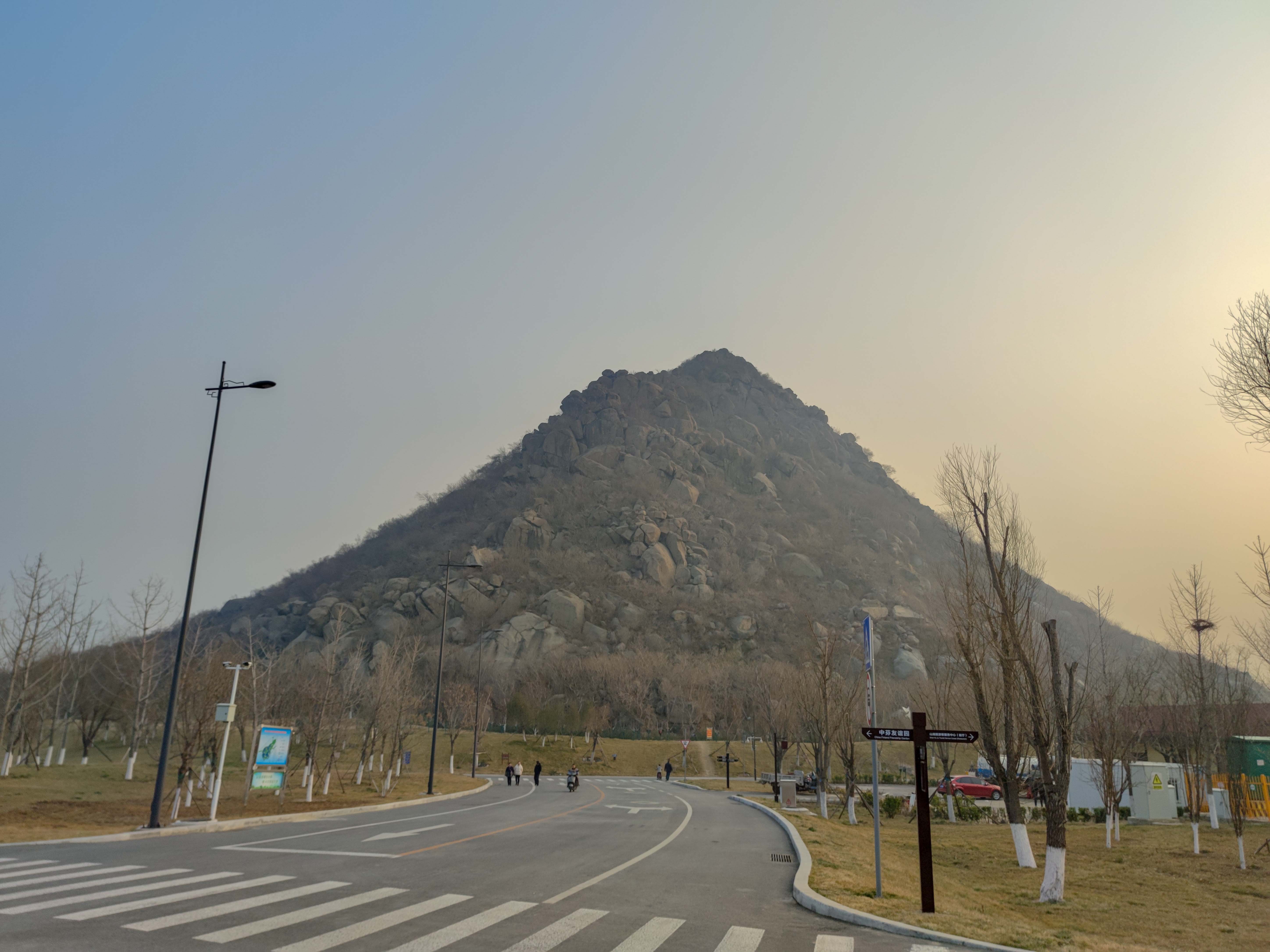 济南市大美华山,城市静谧