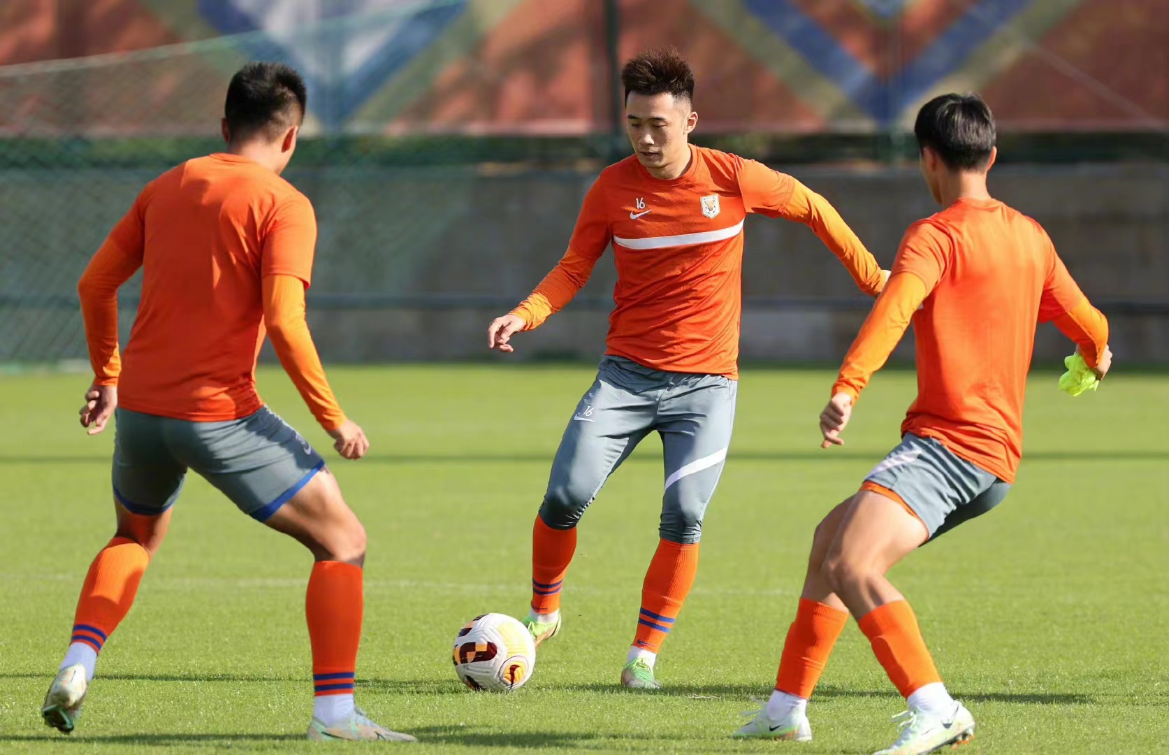 泰山队归化球员,泰山队2023引外援计划