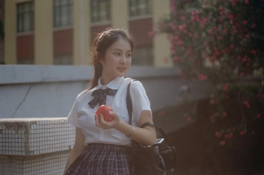 校园女同学校服写真,校服清纯照片