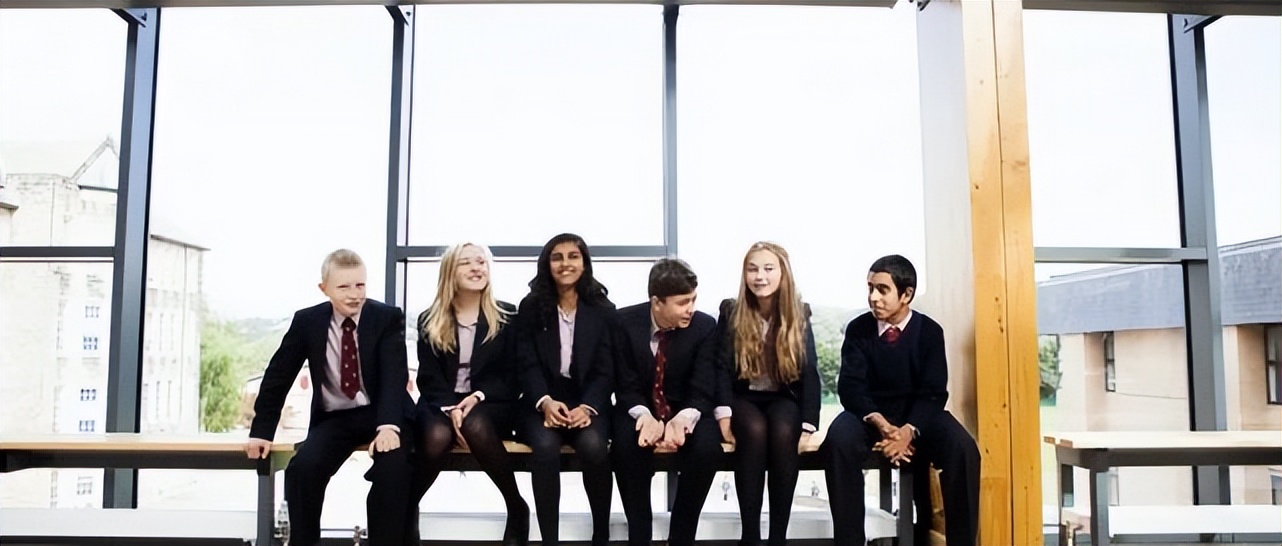 涓浗娓稿閽熸儏娉板浗,涓浗鍜屾嘲鍥界殑鐖辨儏鏁呬簨