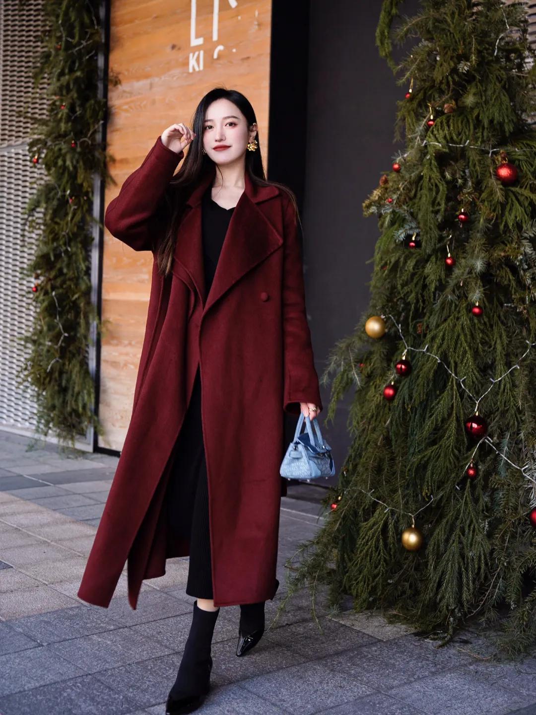 黑色连帽针织衫搭什么颜色的大衣,针织大衣配什么内搭最好看