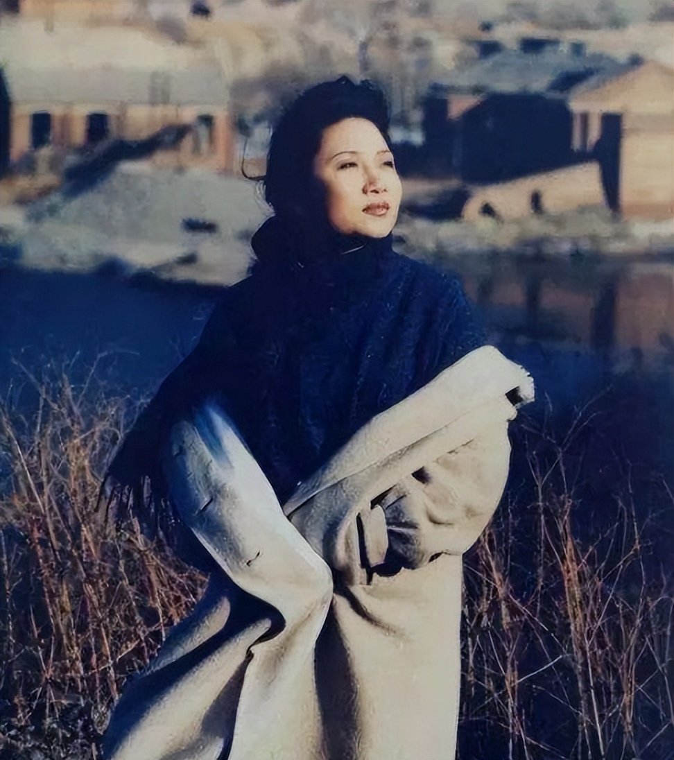 青藏高原七位歌手,青藏高原原唱李娜是出家了吗