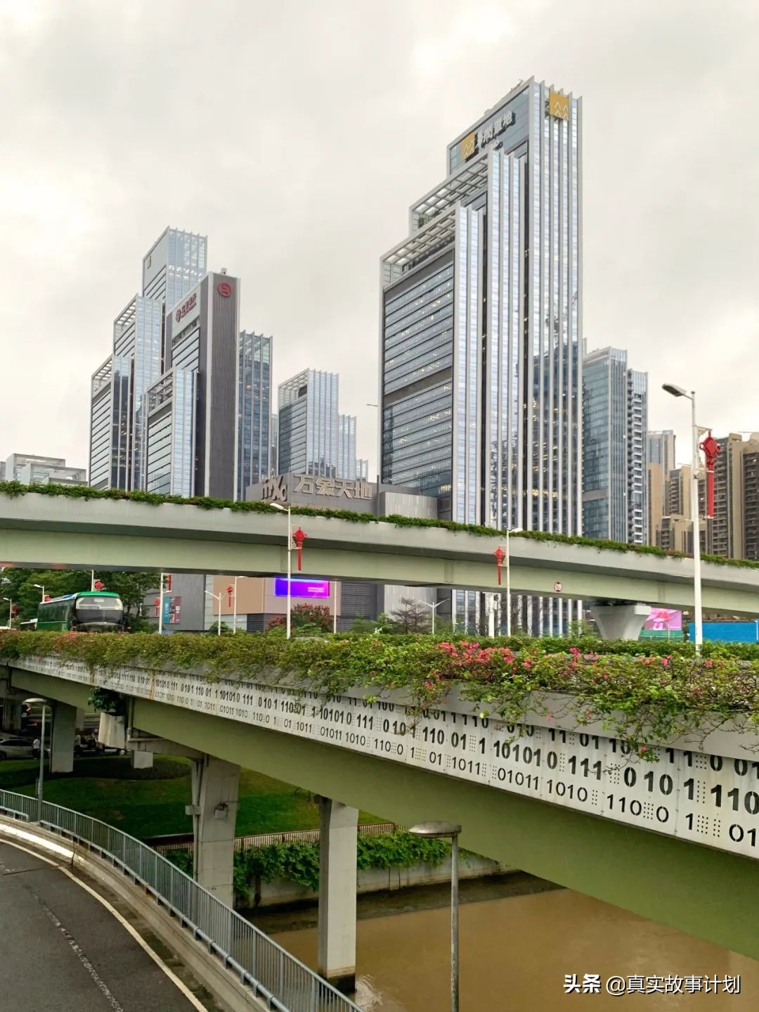 当我们的工作被虚构：几十平米的办公室，只有1个真员工