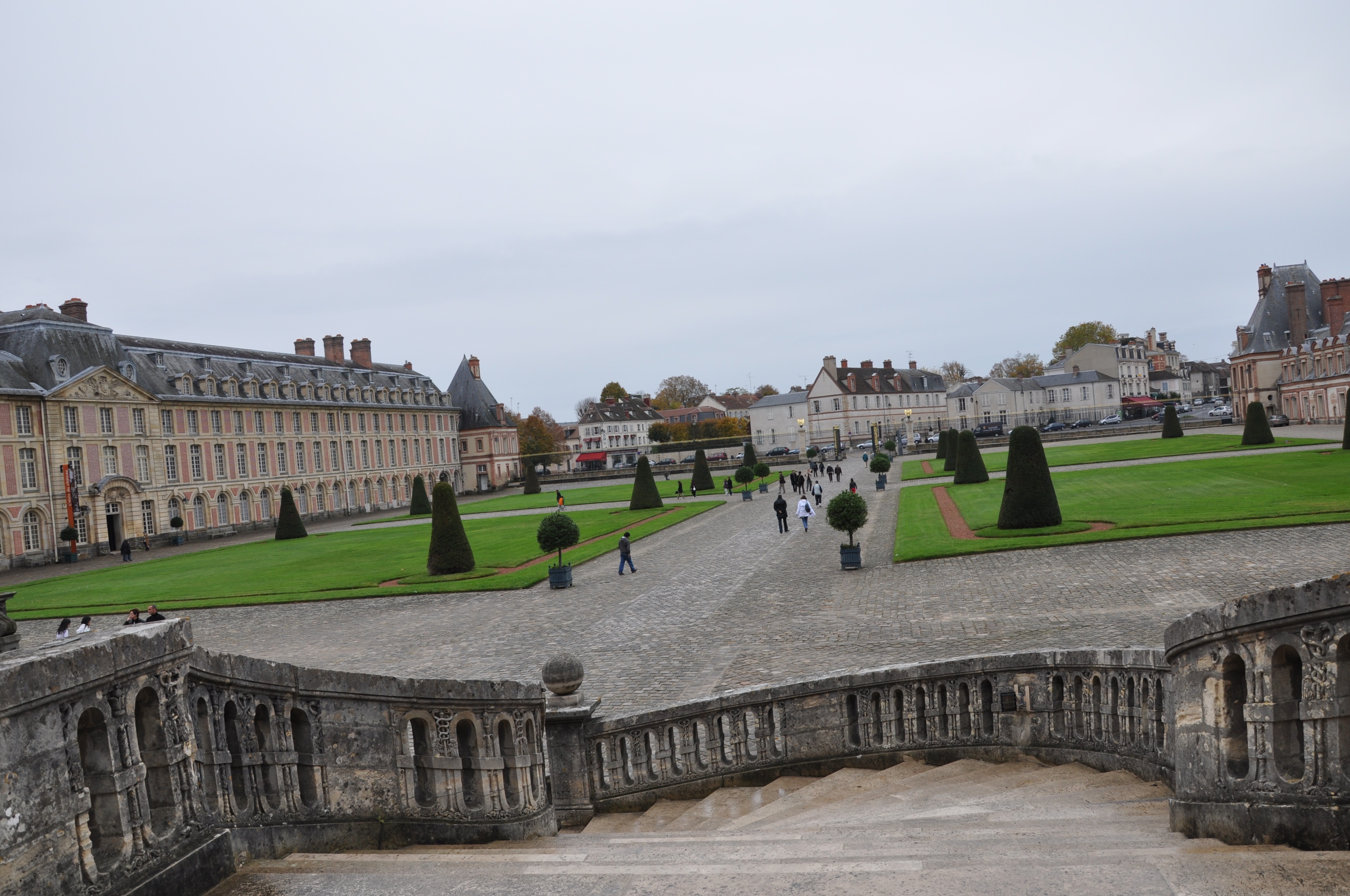 枫丹白露宫名字由来,枫丹白露宫殿俯视图解