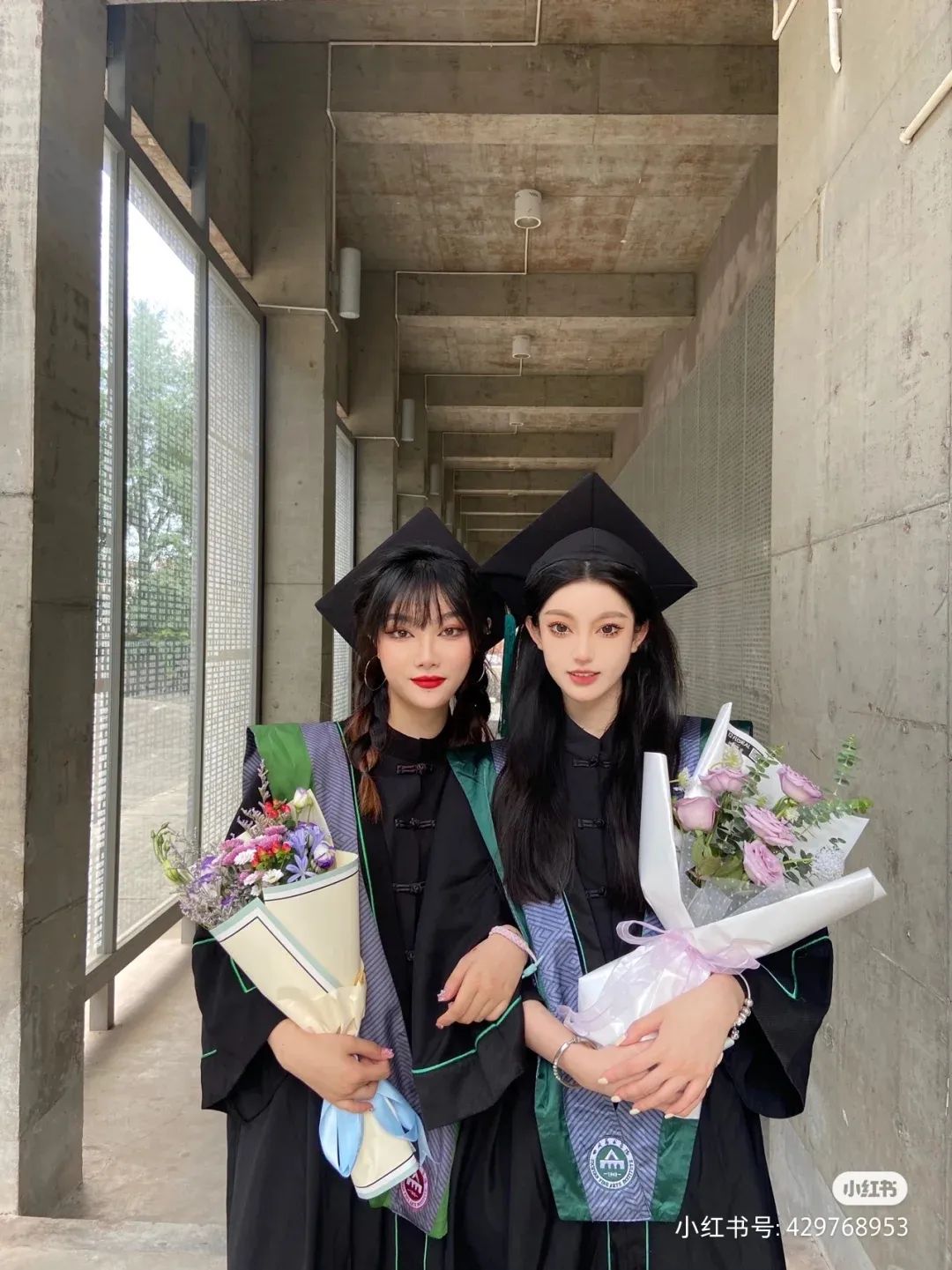 九大美院学士服哪个最漂亮,哪个学校的学士服最好看