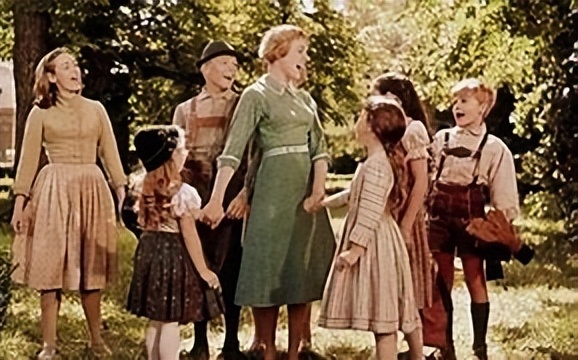 去聆听美好的音乐之声,音乐之声玛利亚唱歌