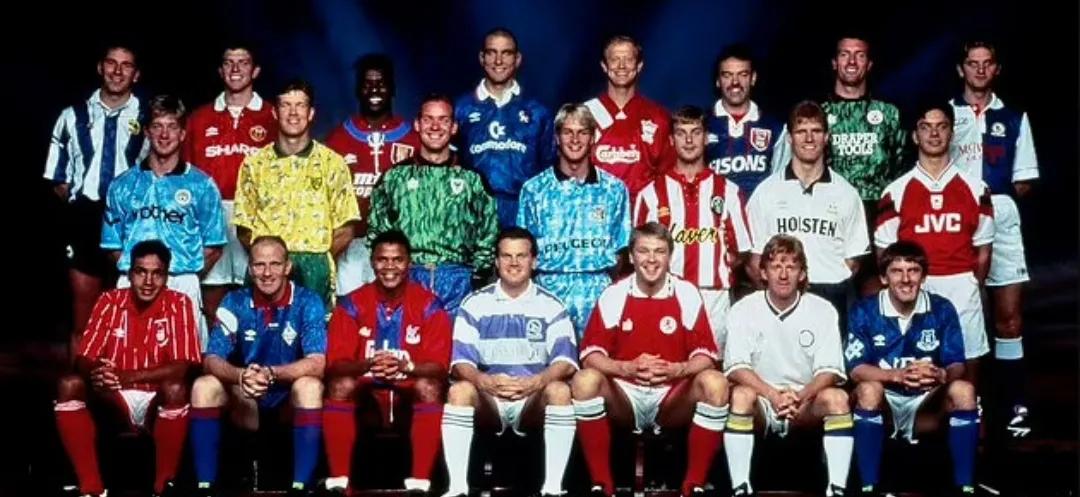 豪门转会：内维尔批C罗博格巴巴萨向蓝军推荐德容、美羊羊和德佩