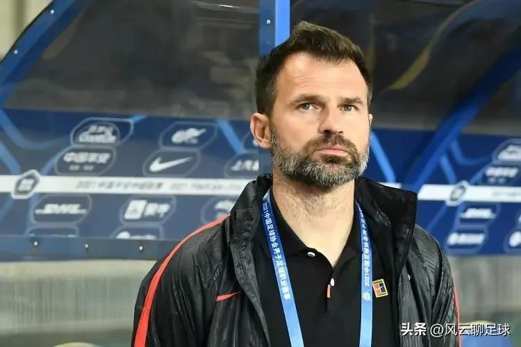 中超最新积分榜：海港止连败，武汉三镇领跑，武汉长江脱离降级区