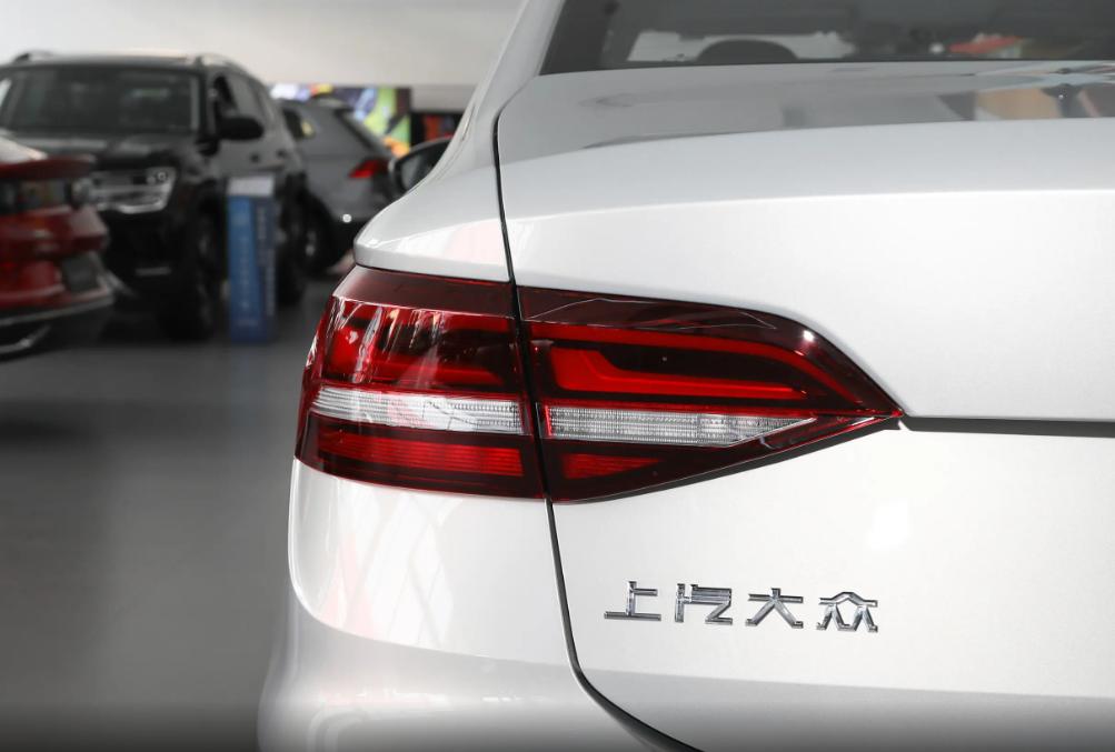 2023款朗逸和2022款朗逸哪个好,上汽大众朗逸2023款实拍