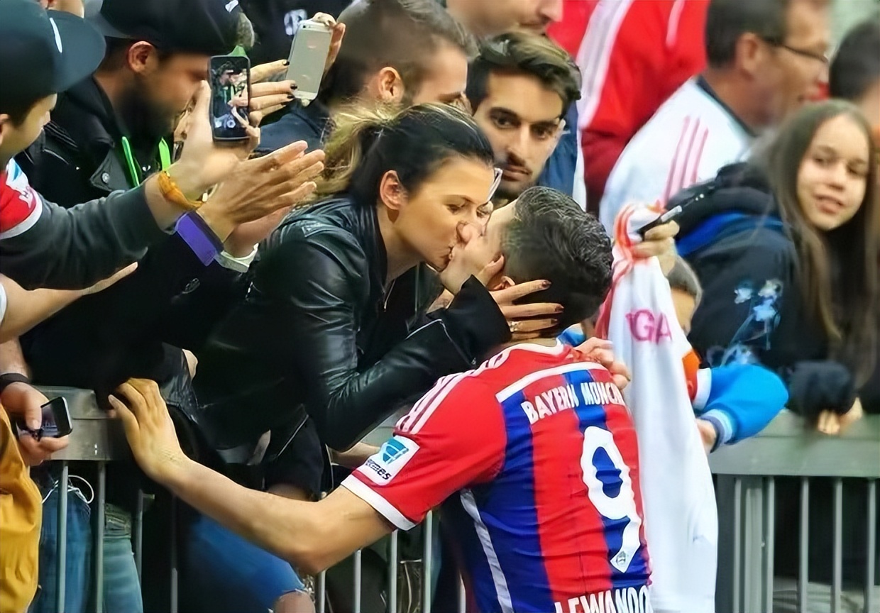 莱万结婚视频,波兰莱万年轻的时候