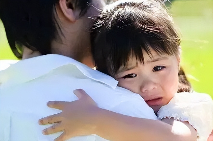 孩子胆子小怕陌生人怎么办,孩子胆子特别小怕老师怎么办