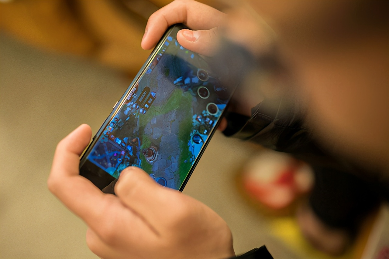 孩子五年级了上课老是走神怎么办,二年级小孩上课发呆走神什么原因