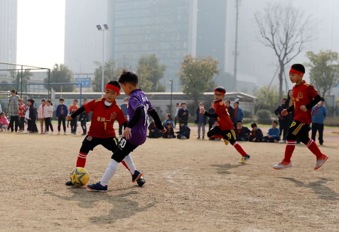 放飞梦想|二年级组率先打响杭州春晖小学第一届校园足球联赛