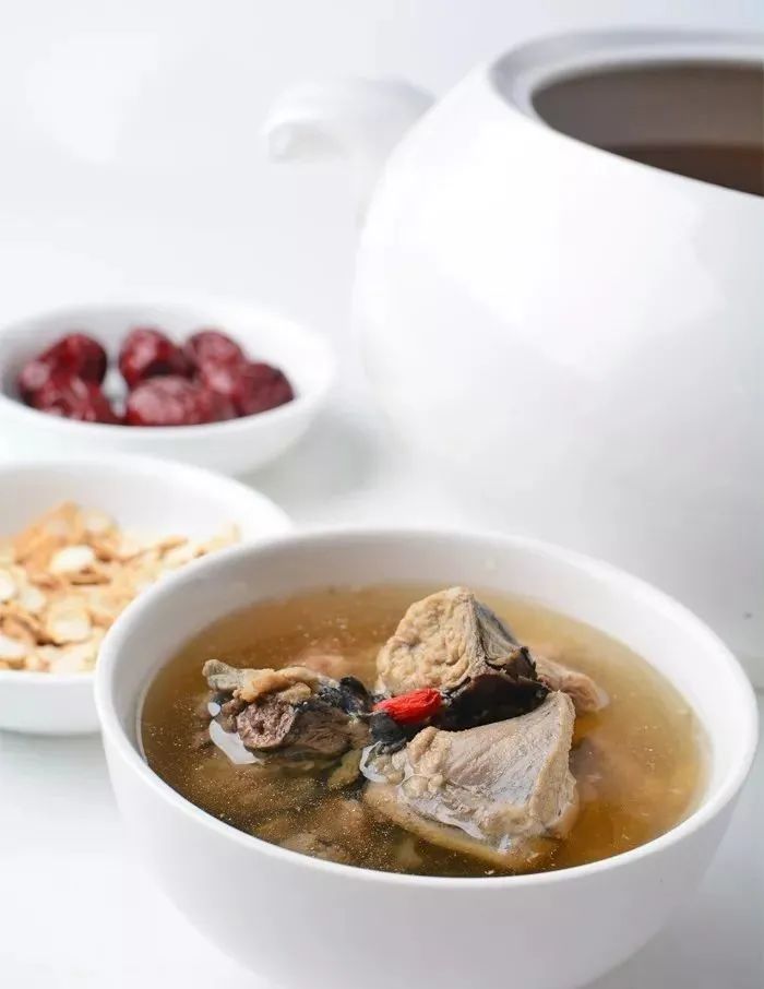 新派川菜酒楼,酒楼大气菜品