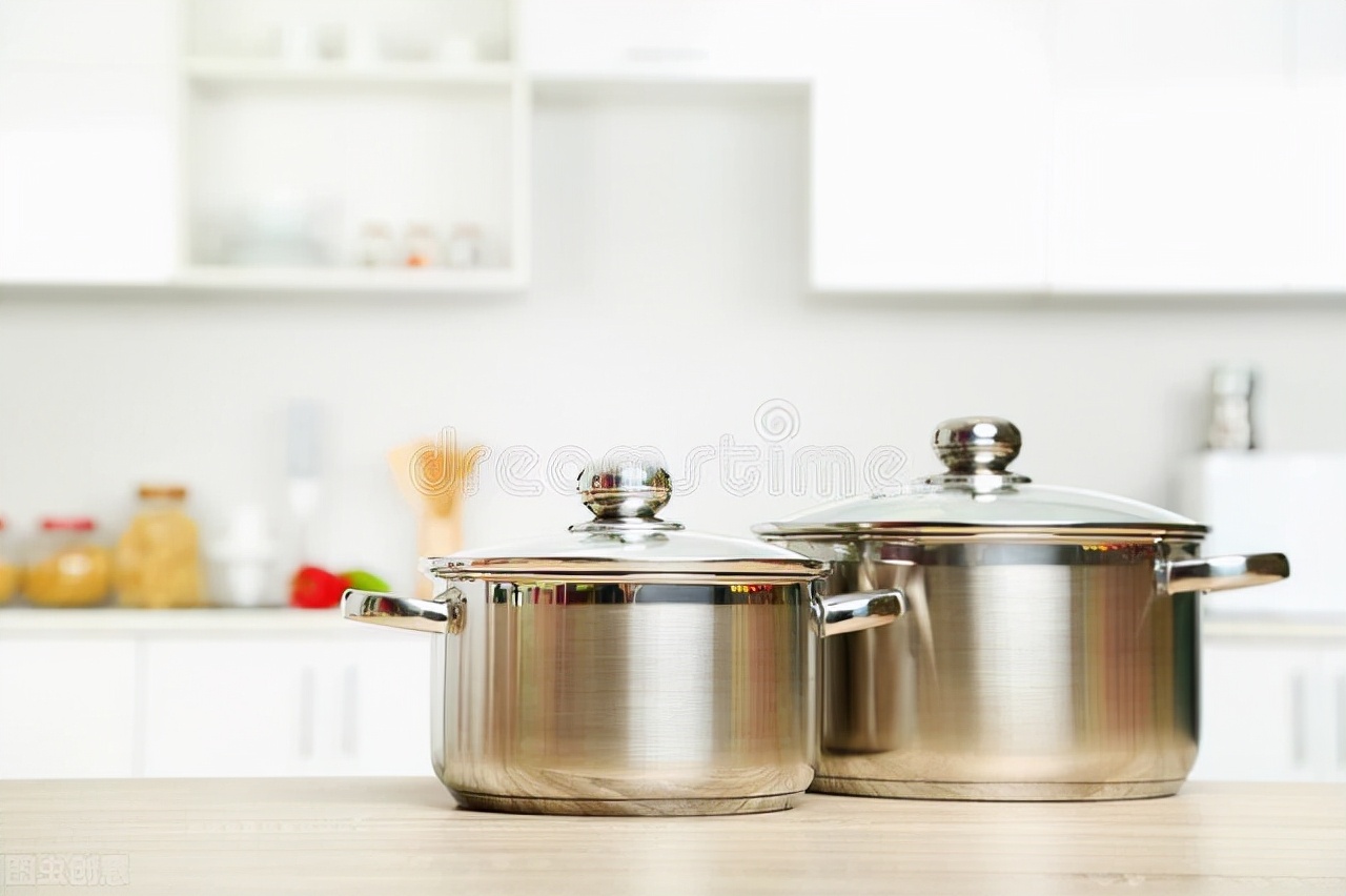 不锈钢锅烧干锅发黑了怎么清洗,不锈钢锅内发黄怎么清洗妙招