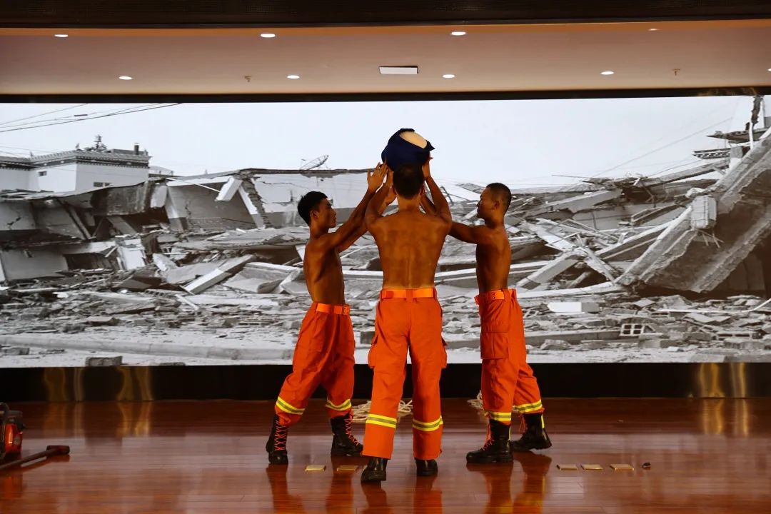 蓝巨人健身,消防健美大赛蓝焰英豪杯